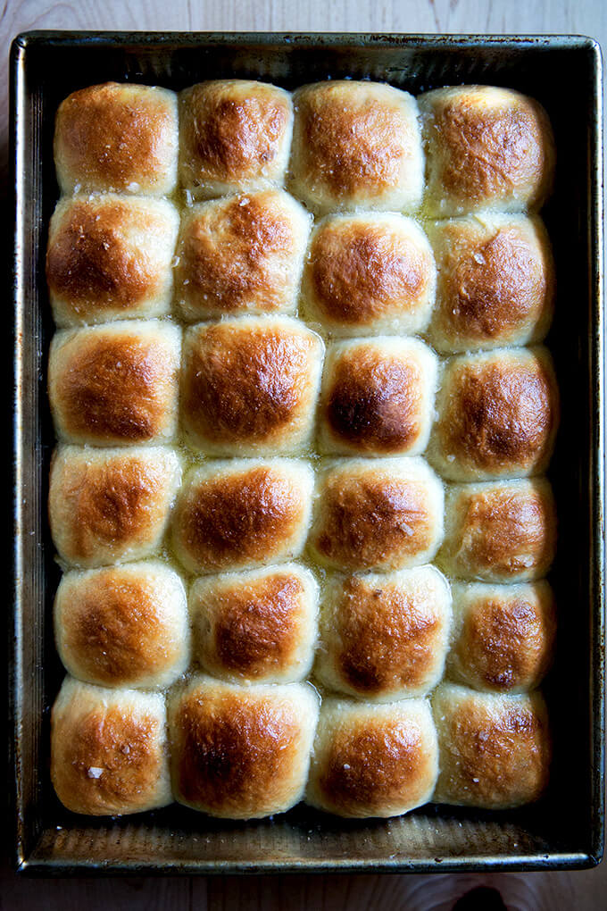 No-Knead Buttermilk Pull-Apart Rolls {Overnight or Not}